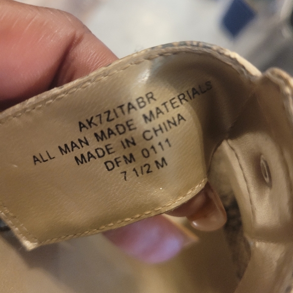 AK Open Toe Heels - Picture 5 of 5